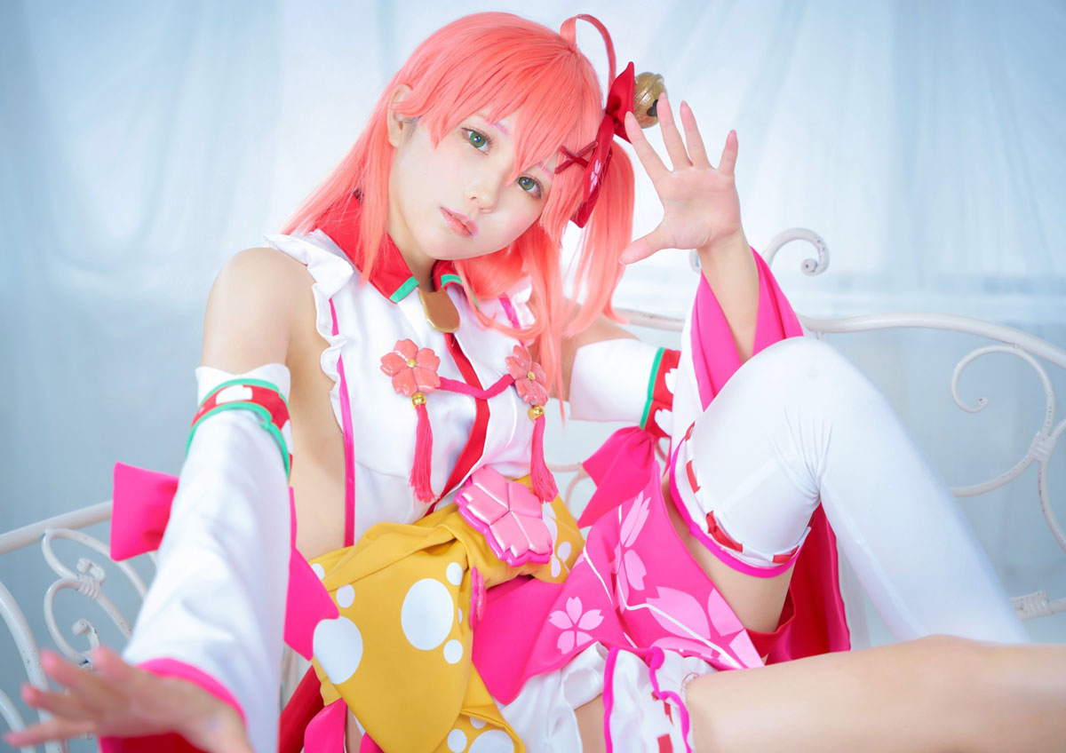 毎眠かのん、さくらみこコスプレを投稿 | COSPLAY MODE（コスプレイ