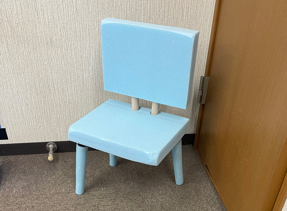 すずめの戸締まりの自作した草太のすずめの椅子