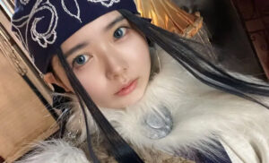 自作レイヤートキワの『ゴールデンカムイ』アシリパ衣装が“本物”すぎて  